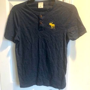 3/$15 Abercrombie Super soft Youth XL tee